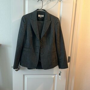 Size 8 Evan Picone dark gray 2 piece pant suit